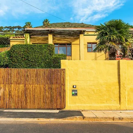 Sun, Sea & A Wood-Fired Hot Tub In A Downtown Mediterranean Villa Cape Town Exterior photo