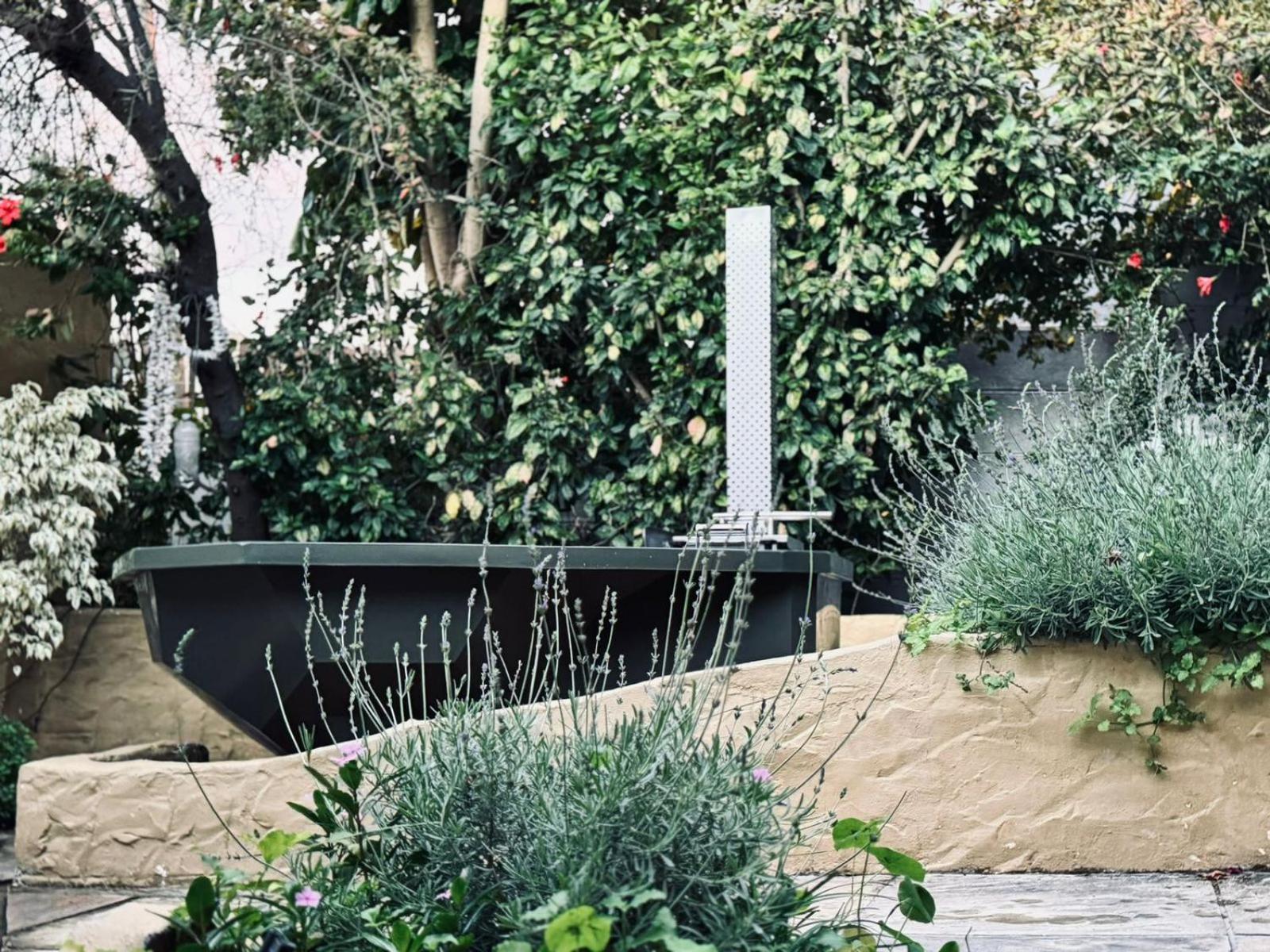 Sun, Sea & A Wood-fired Hot Tub In A Downtown Mediterranean Villa *