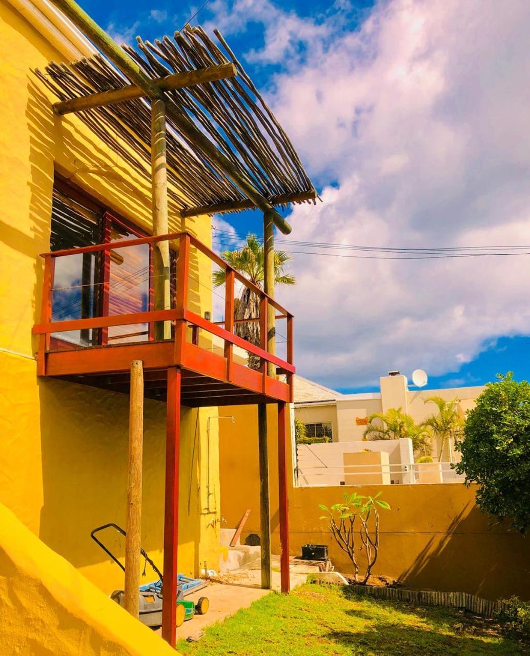 Villa Sun, Sea & A Wood-fired Hot Tub In A Downtown Mediterranean
