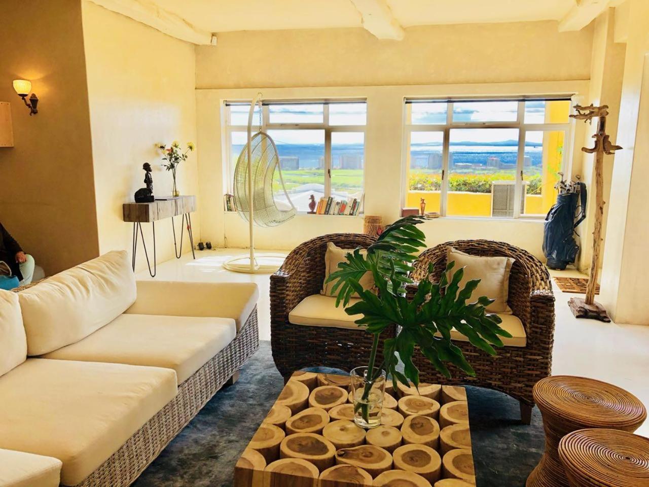 Villa Sun, Sea & A Wood-fired Hot Tub In A Downtown Mediterranean *