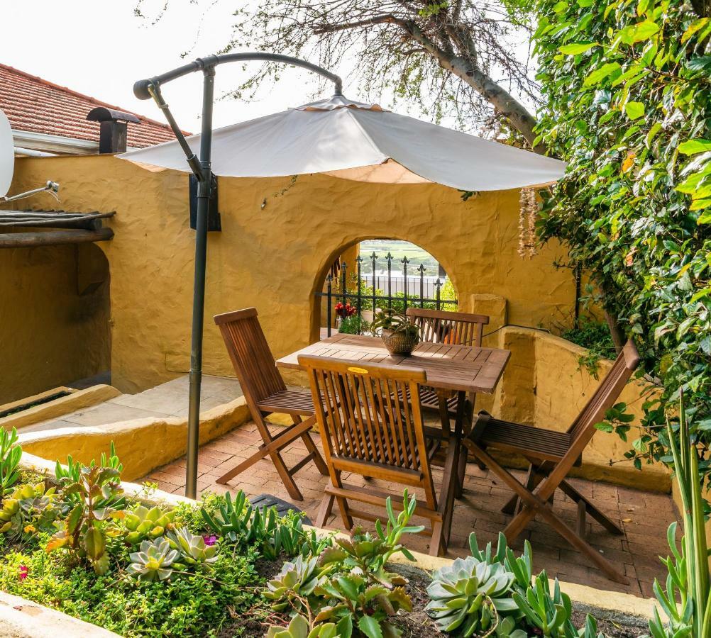 Sun, Sea & A Wood-fired Hot Tub In A Downtown Mediterranean * Kapstadt