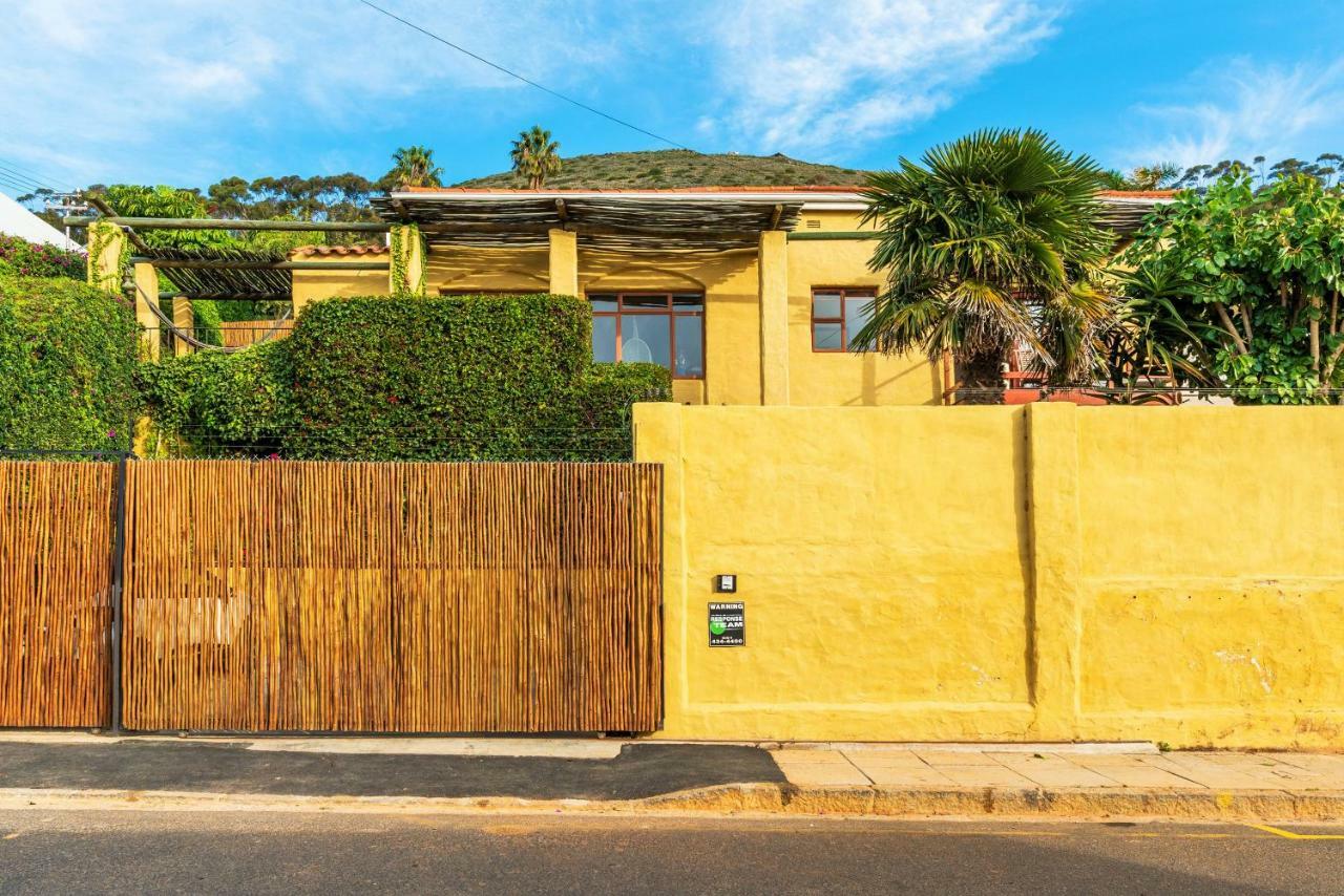 Villa Sun, Sea & A Wood-fired Hot Tub In A Downtown Mediterranean Cape Town