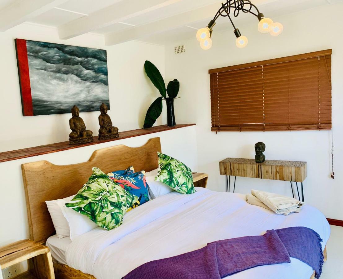 Sun, Sea & A Wood-fired Hot Tub In A Downtown Mediterranean Villa Cape Town